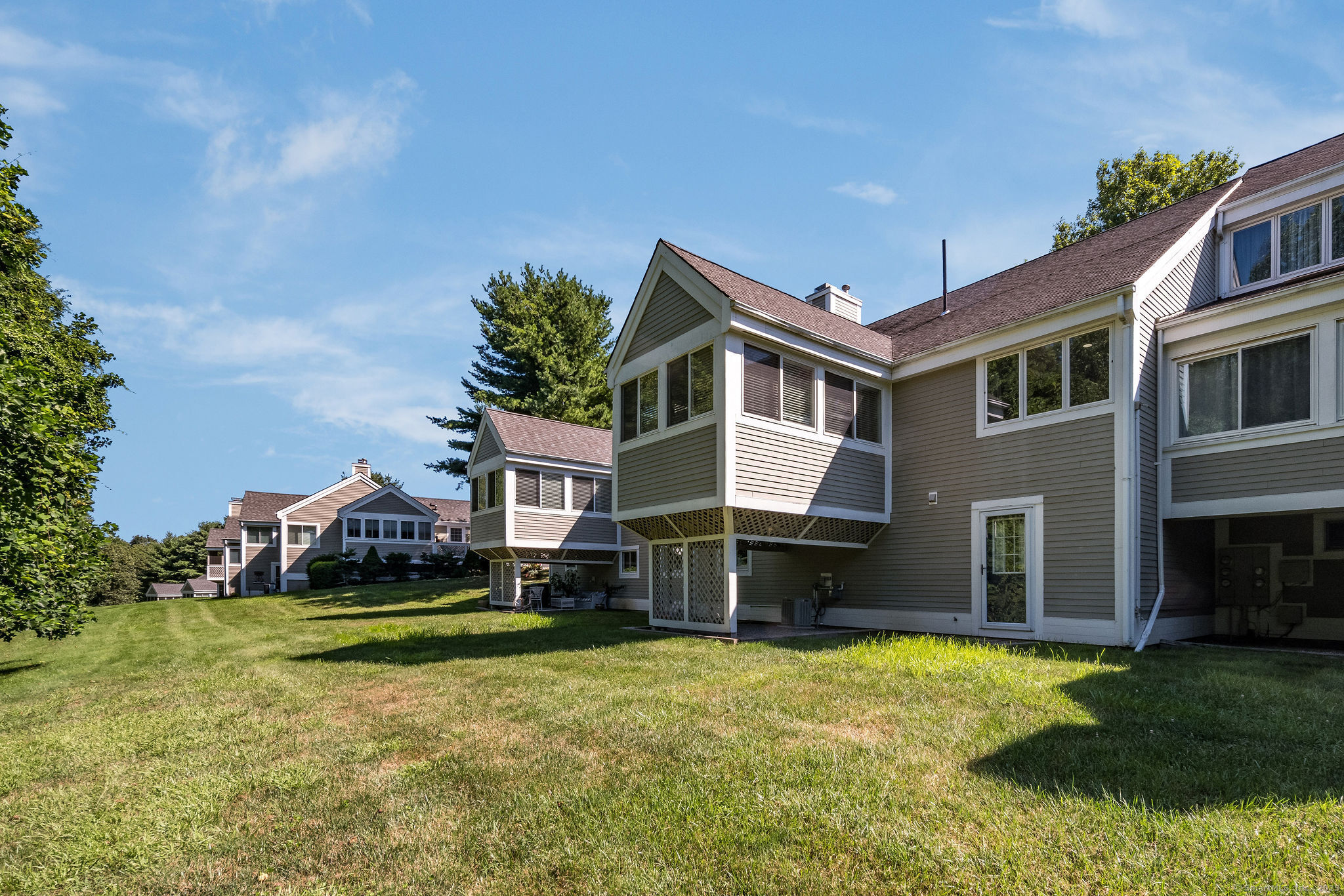 Madison, Connecticut, 06443, United States, 2 Bedrooms Bedrooms, ,3 BathroomsBathrooms,Residential,For Sale,1926954