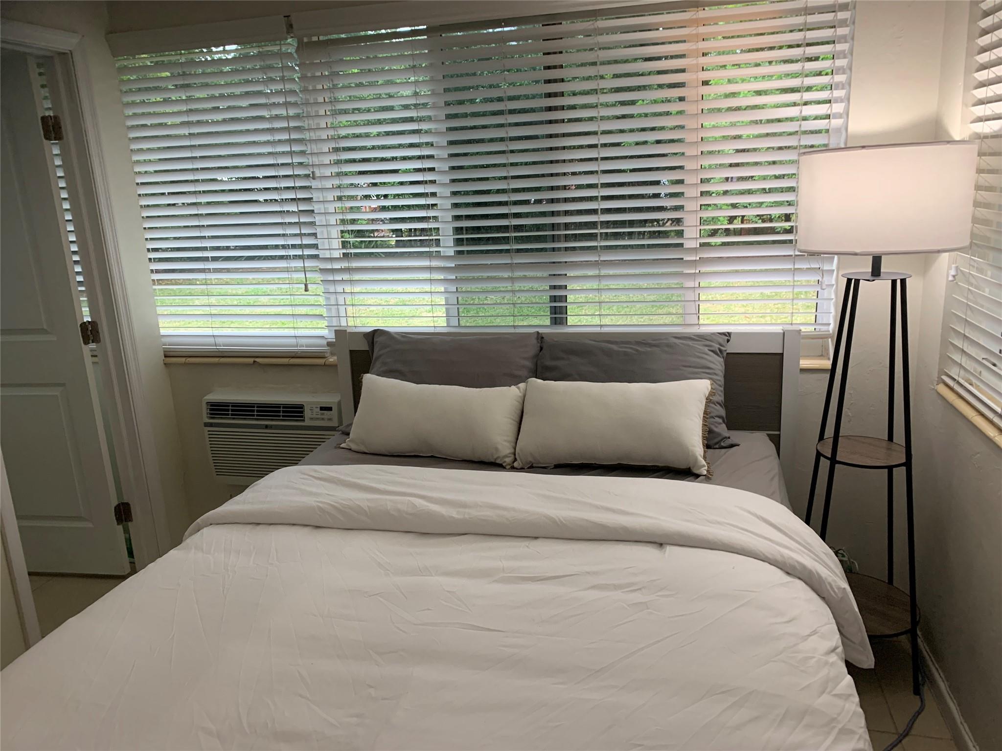 Oakland Park, Florida, 33334, United States, 4 Bedrooms Bedrooms, ,3 BathroomsBathrooms,Residential,For Sale,1976446