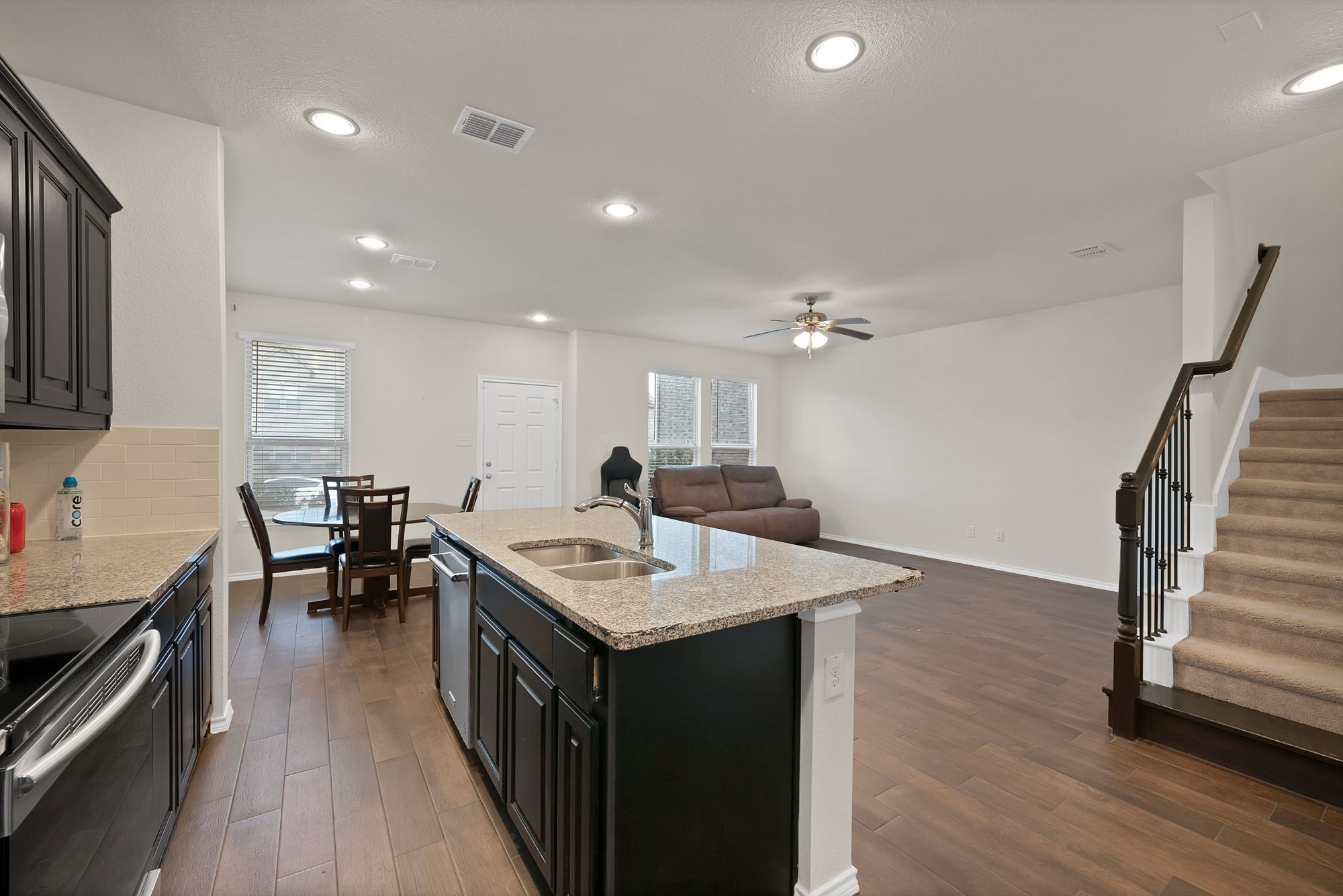  422 Milverton Drive, Fort Worth, TX, 76036 - 物件實景