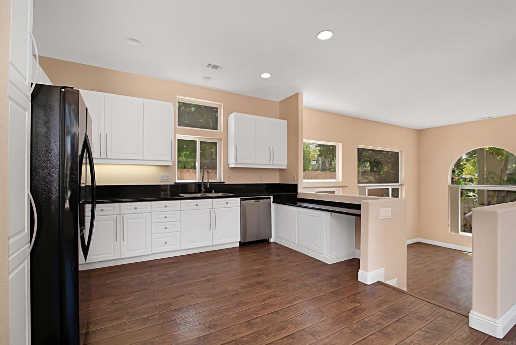 San Diego, California, 92130, United States, 4 Bedrooms Bedrooms, ,4 BathroomsBathrooms,Residential,For Sale,1885282