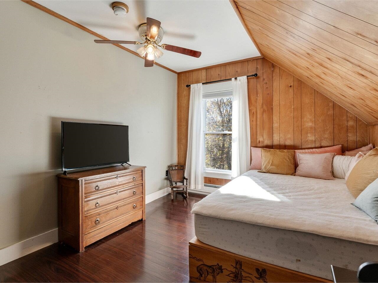 Hardwick, Vermont, 05843, United States, ,Residential,For Sale,1970705