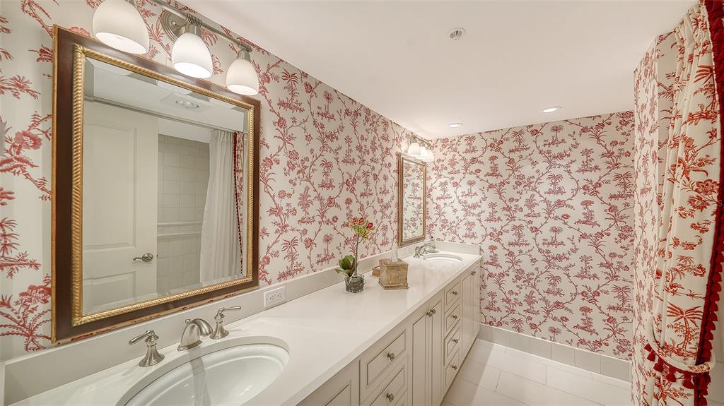 Sarasota, Florida, 34236, United States, 3 Bedrooms Bedrooms, ,3 BathroomsBathrooms,Residential,For Sale,1992113