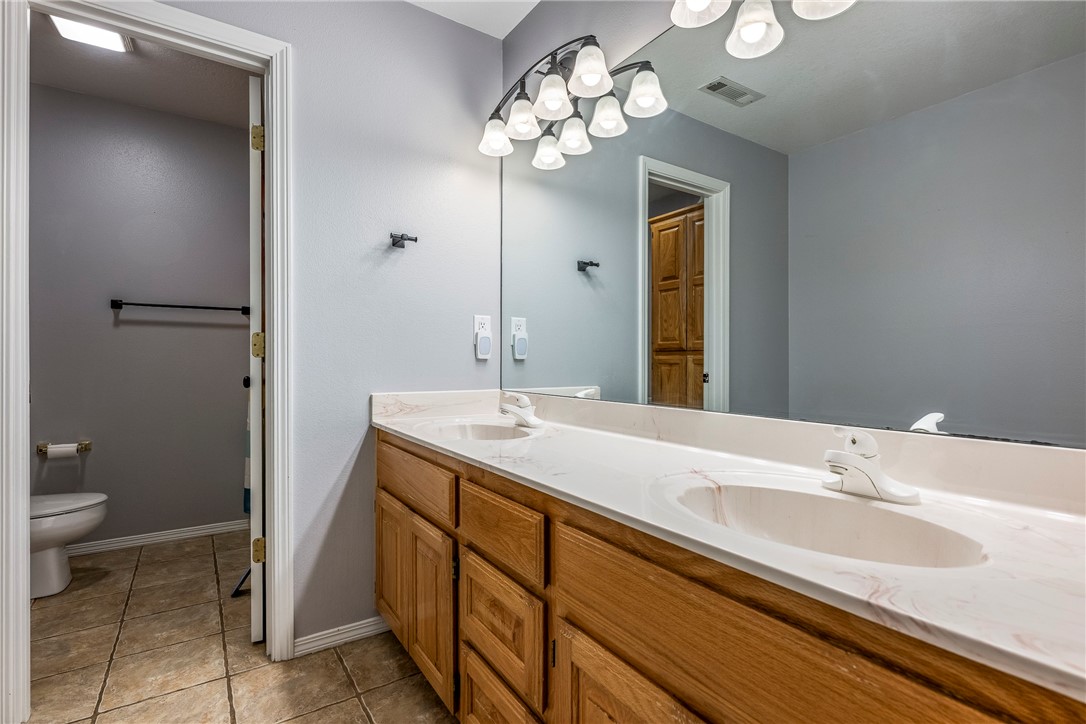 Rogers, Arkansas, 72756, United States, 4 Bedrooms Bedrooms, ,3 BathroomsBathrooms,Residential,For Sale,1925135