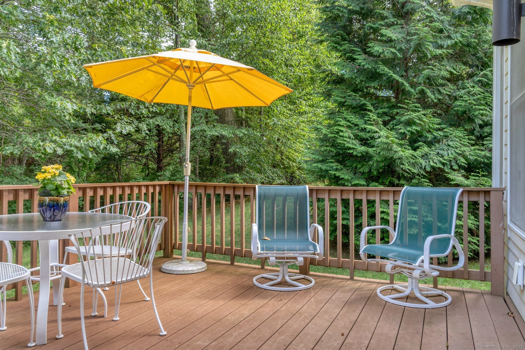 Ridgefield, Connecticut, 06877, United States, 2 Bedrooms Bedrooms, ,3 BathroomsBathrooms,Residential,For Sale,1940449