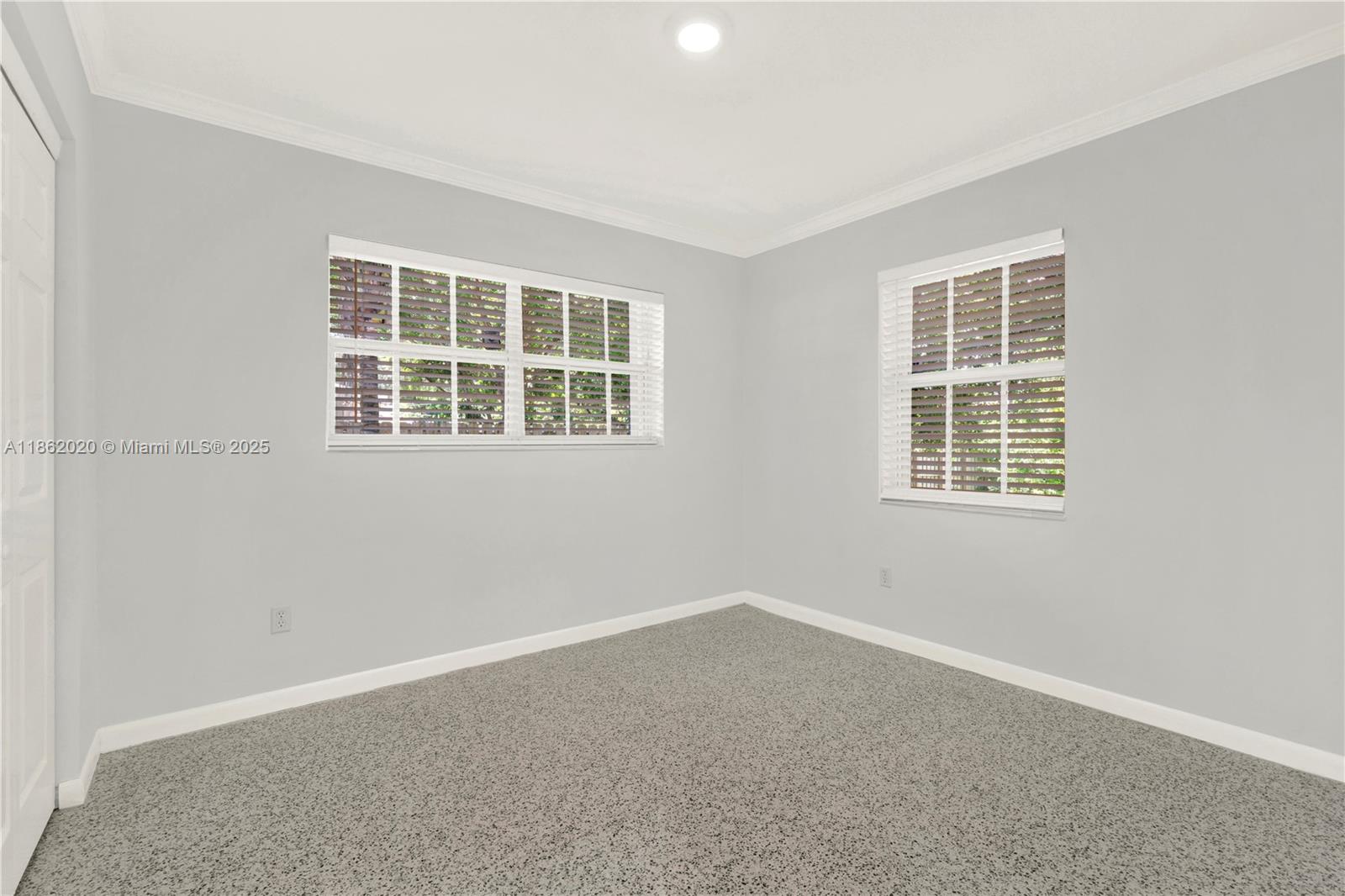 Miami, Florida, 33157, United States, 2 Bedrooms Bedrooms, ,1 BathroomBathrooms,Residential,For Sale,1932105