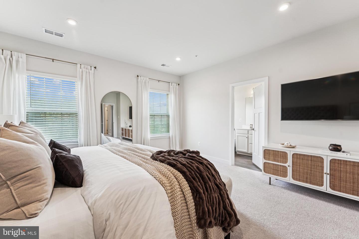 Accokeek, Maryland, 20607, United States, 3 Bedrooms Bedrooms, ,4 BathroomsBathrooms,Residential,For Sale,1954957