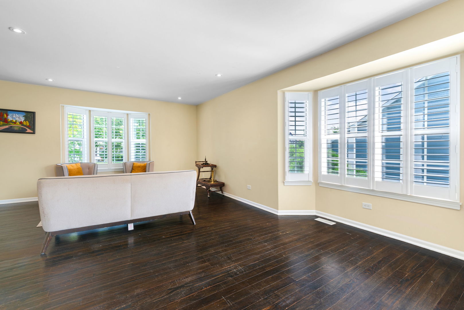 Carol Stream, Illinois, 60188, United States, 4 Bedrooms Bedrooms, ,4 BathroomsBathrooms,Residential,For Sale,1903494
