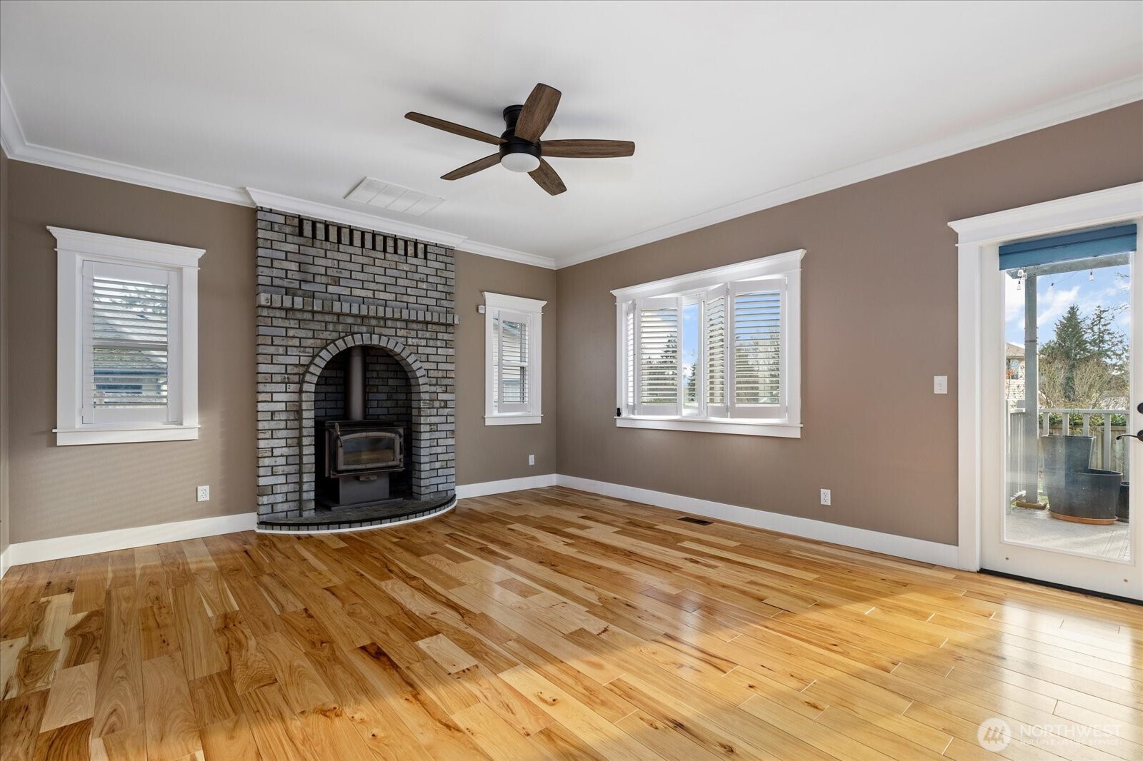 Oak Harbor, Washington, 98277, United States, 3 Bedrooms Bedrooms, ,3 BathroomsBathrooms,Residential,For Sale,1996988