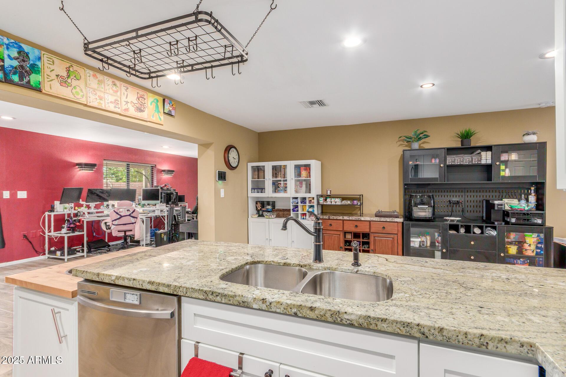 Phoenix, Arizona, 85008, United States, 4 Bedrooms Bedrooms, ,2 BathroomsBathrooms,Residential,For Sale,1999227