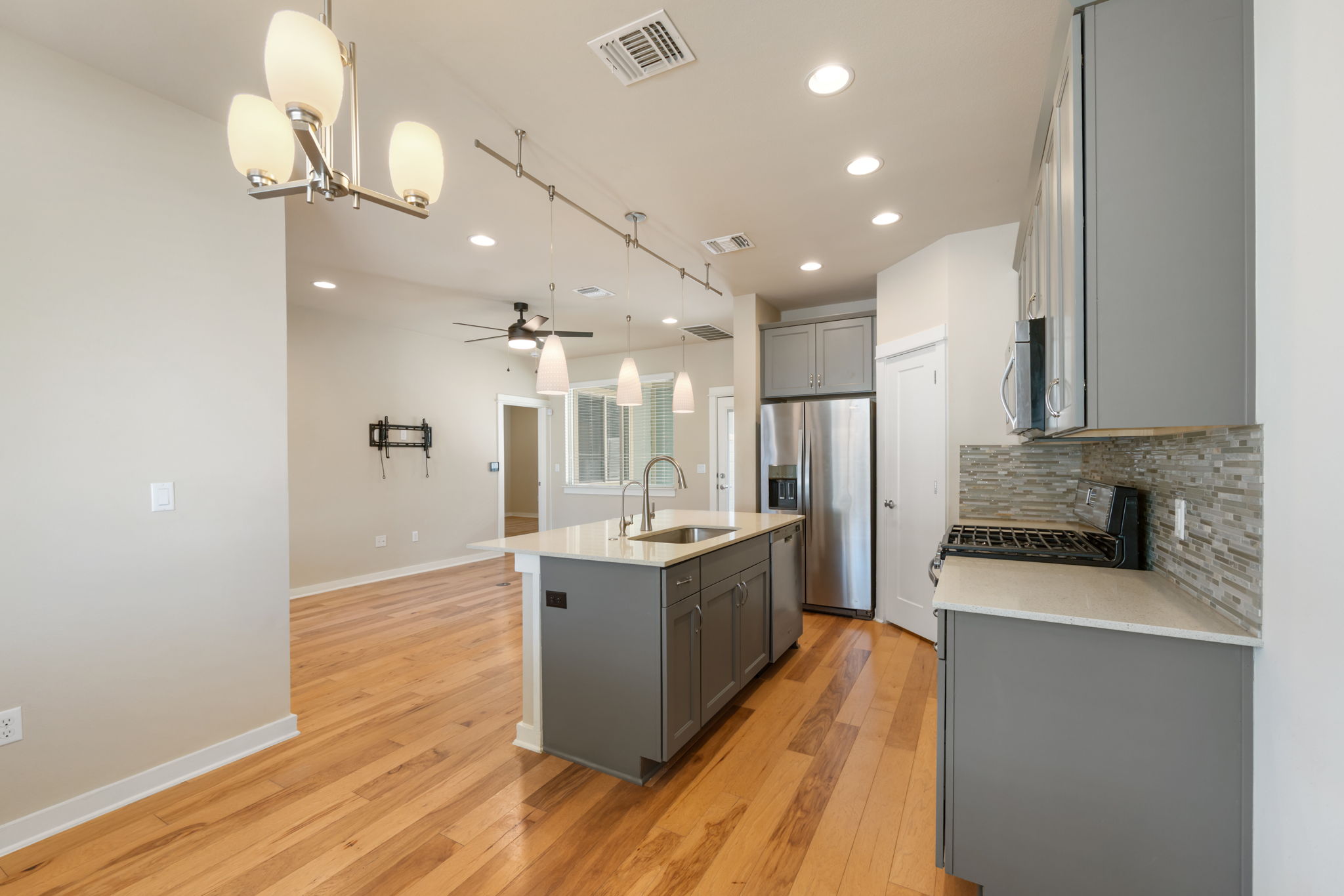  1301 Casey Street, Austin, TX 78745 - 物件實景