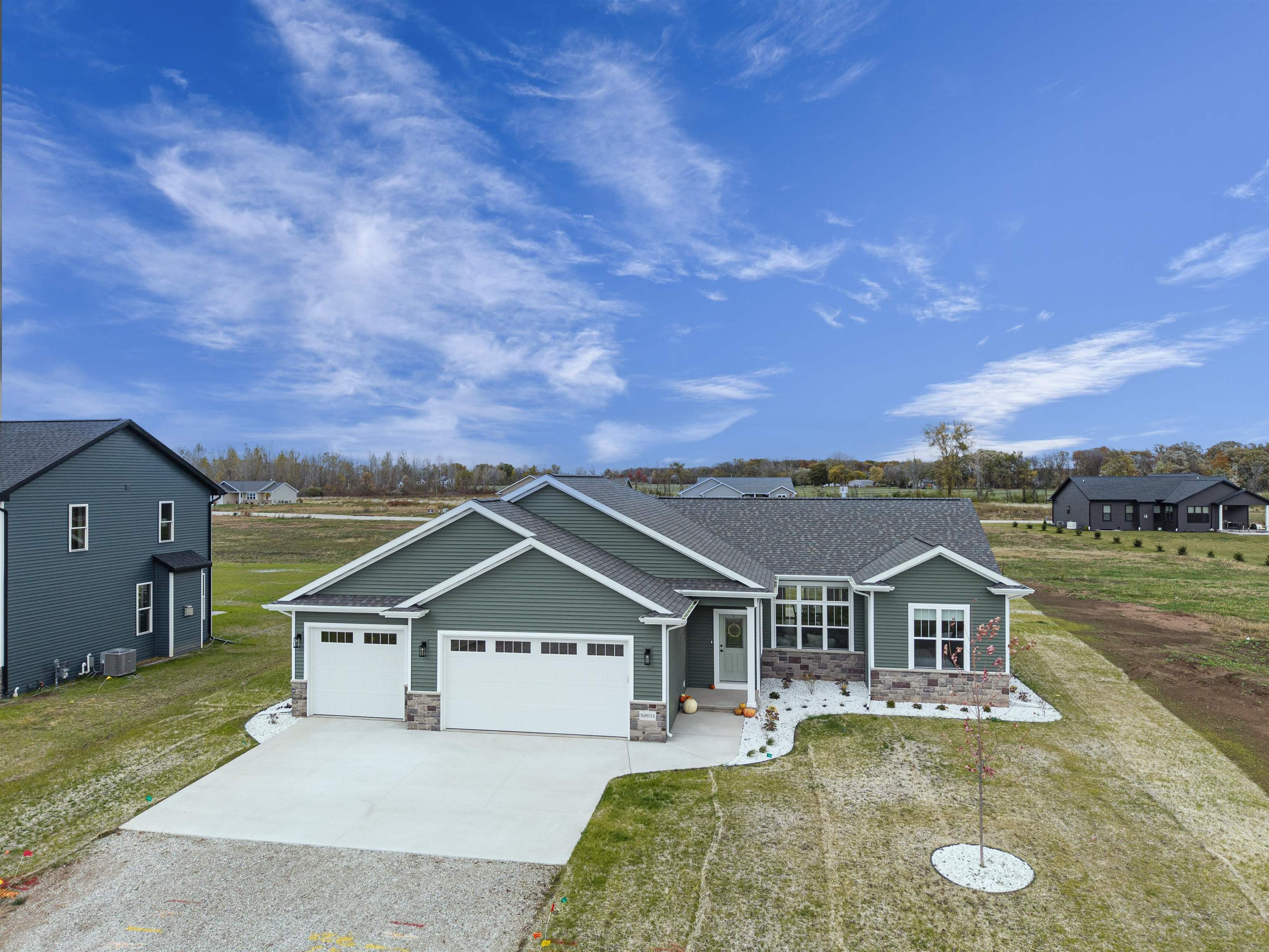 Sherwood, Wisconsin, 54169-2705, United States, 3 Bedrooms Bedrooms, ,3 BathroomsBathrooms,Residential,For Sale,1978161