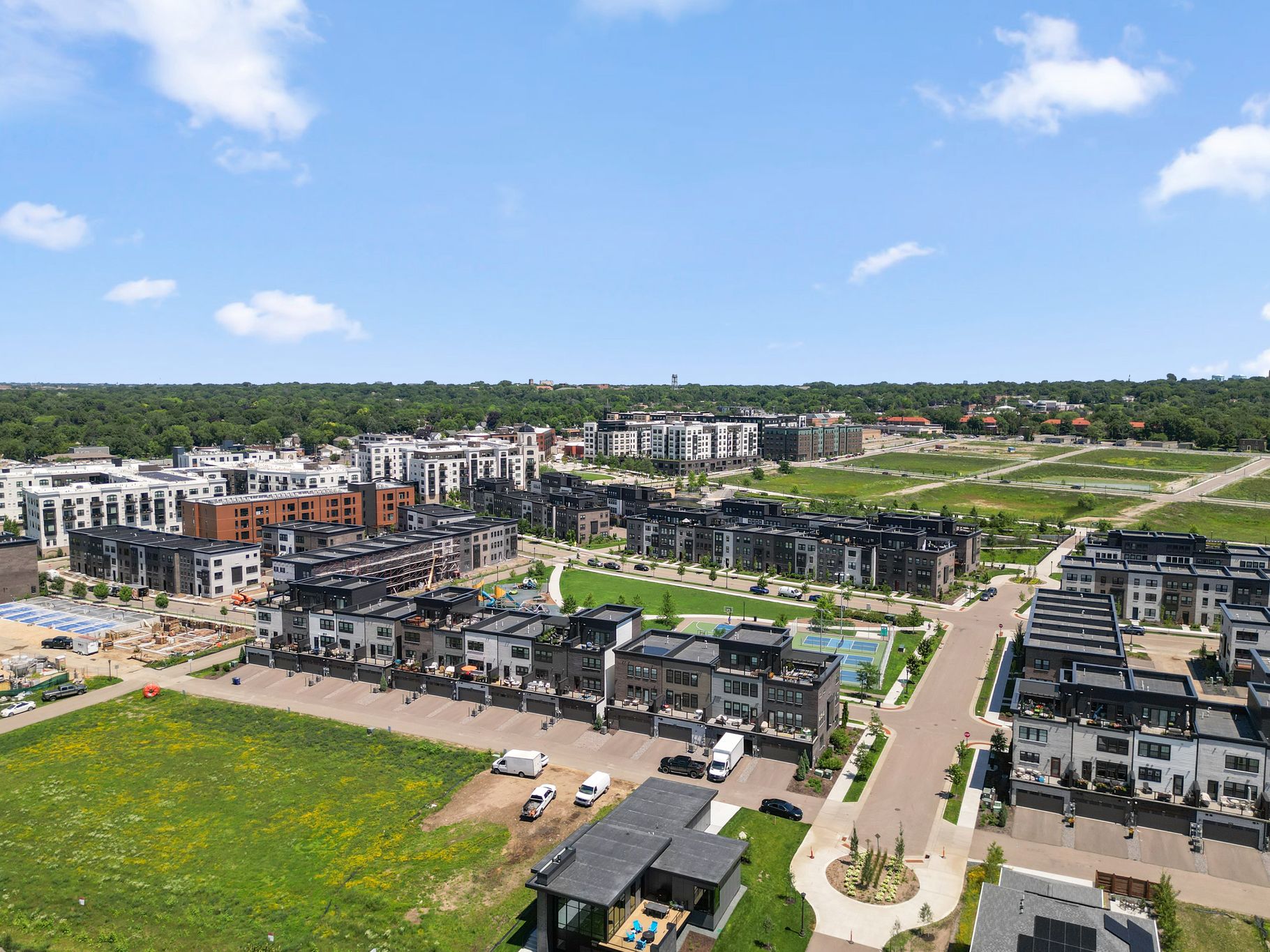  Urban Living at Its Finest: Expansive Highland Bridge Rowhome with River Views - 物件實景