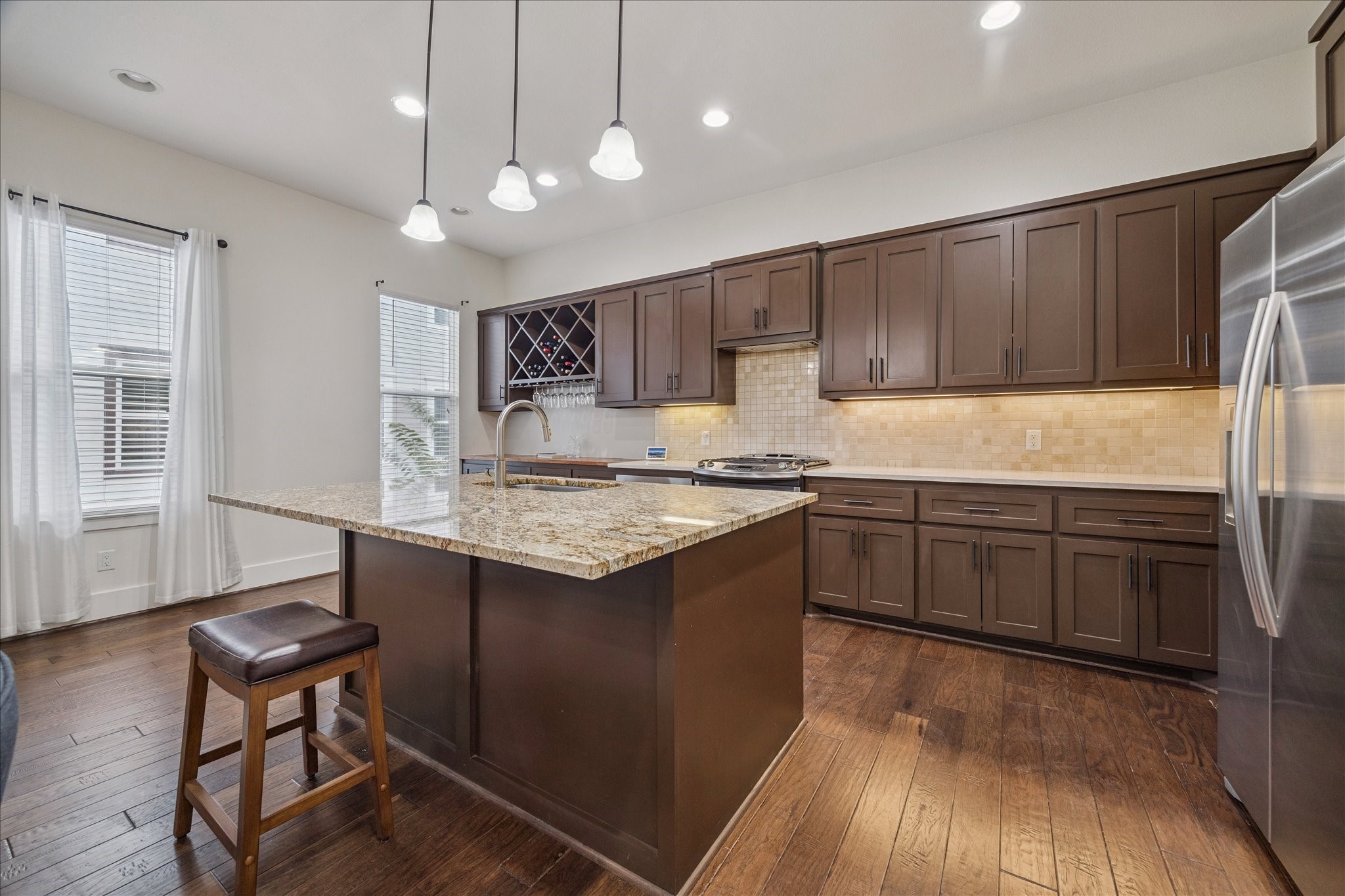  1425 W 23rd Street B - 物件實景