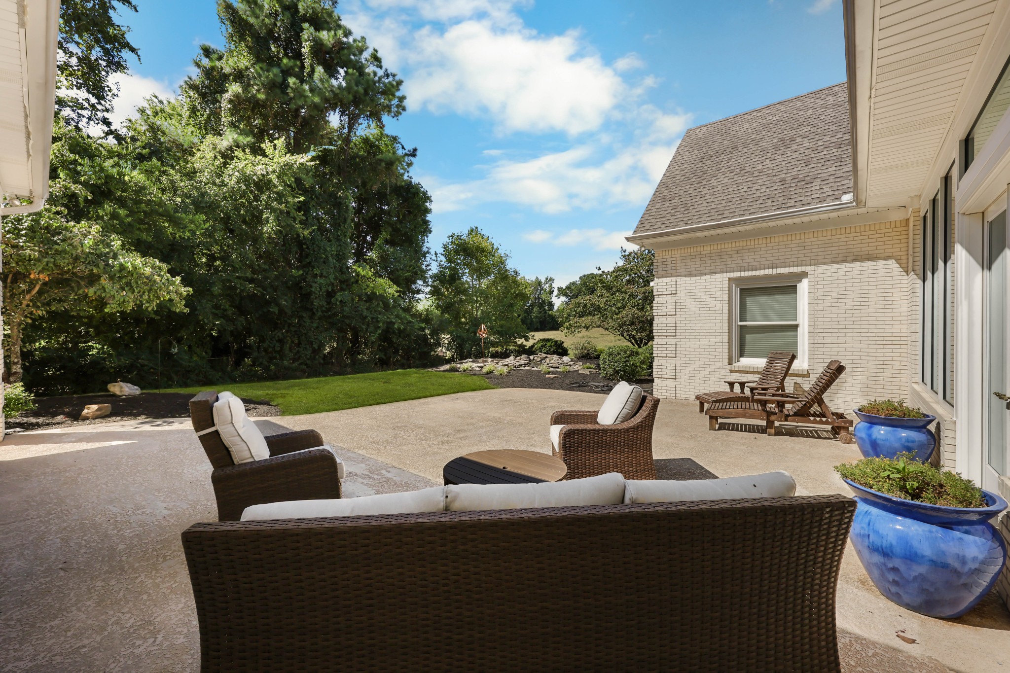 Clarksville, Tennessee, 37043, United States, 4 Bedrooms Bedrooms, ,4 BathroomsBathrooms,Residential,For Sale,1980790