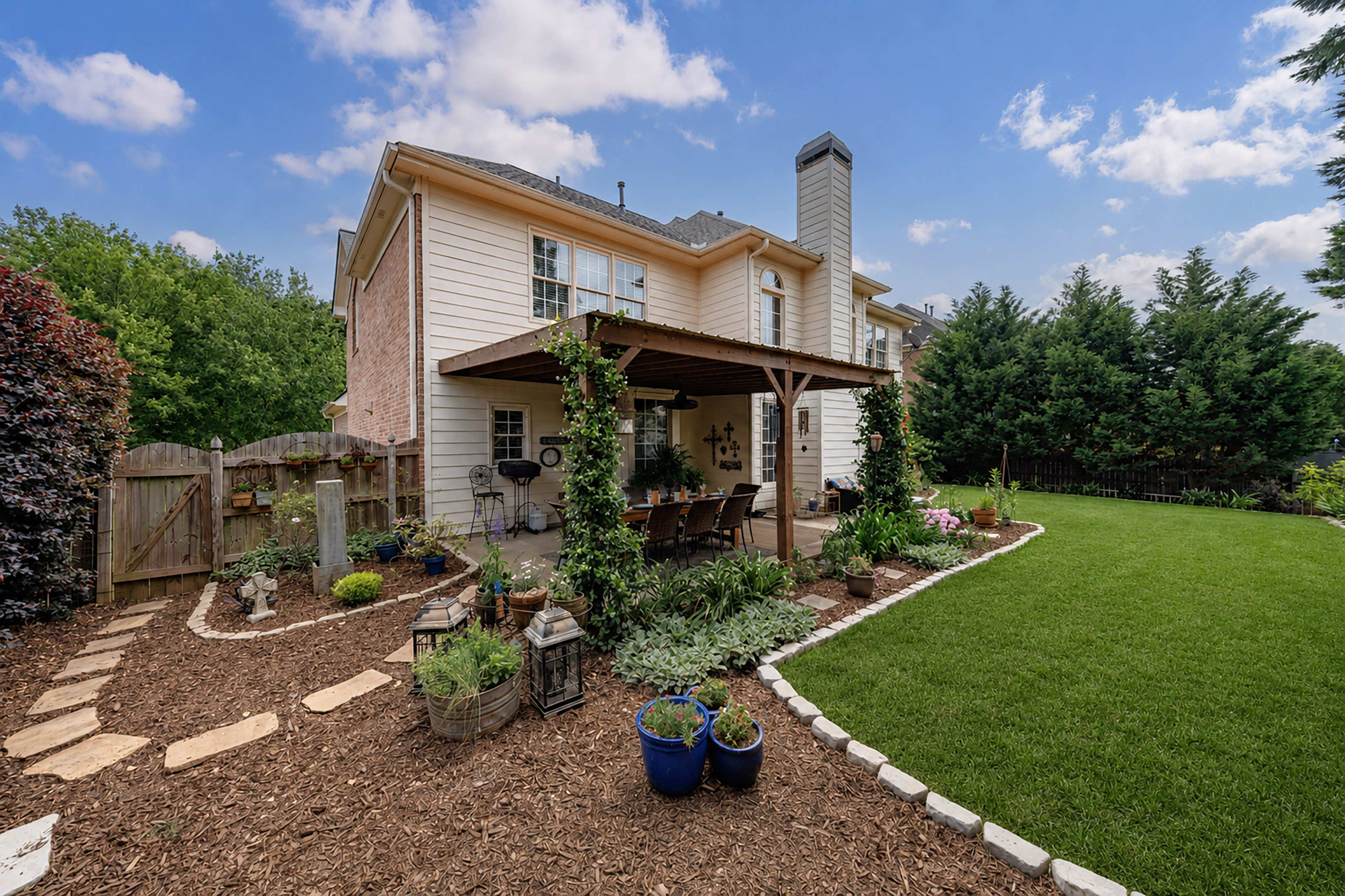  Beautifully Updated and Well Maintained Home in Sought-after Highcroft Community - 物件實景