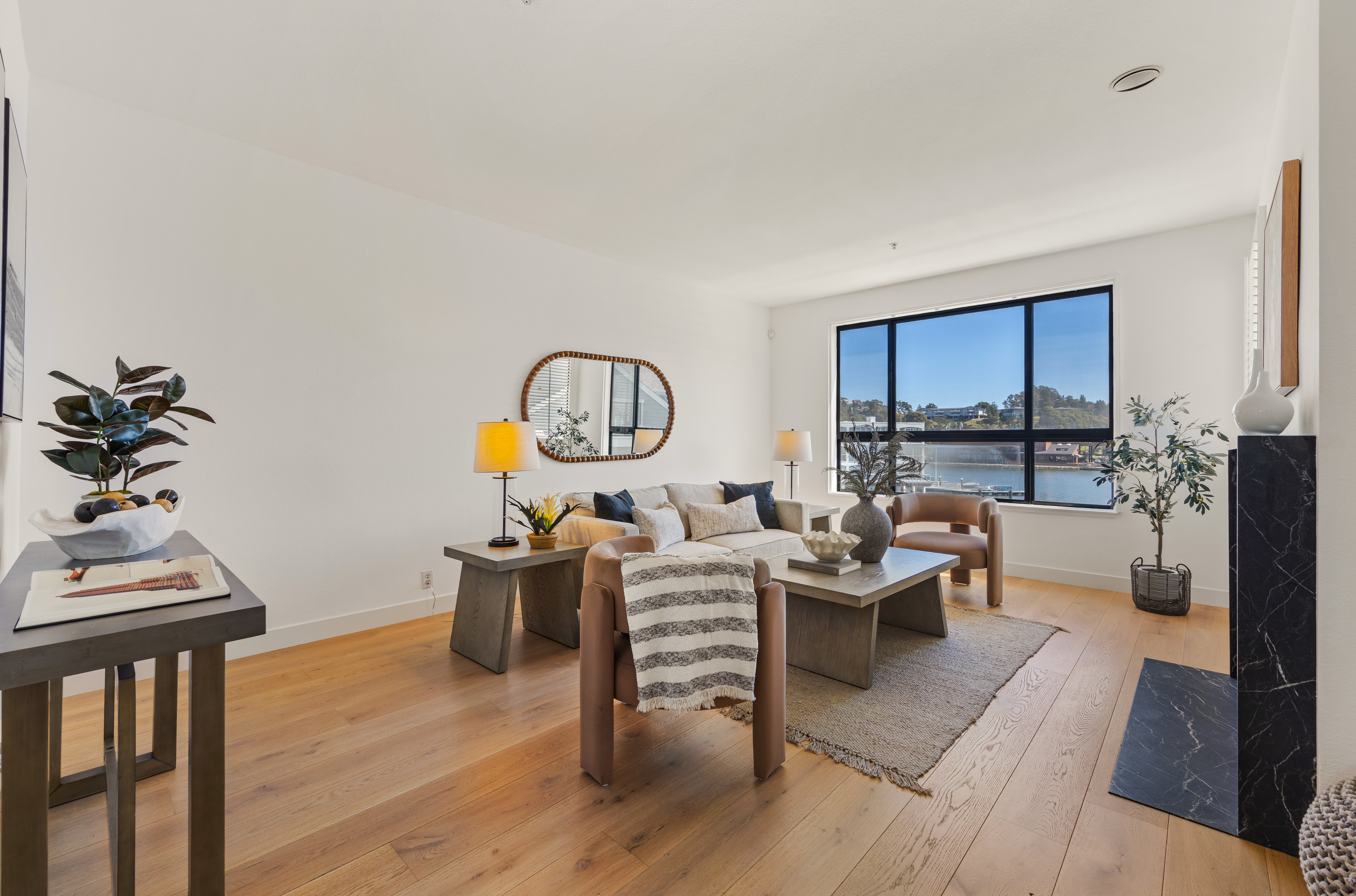  Stylish Waterfront Residence - 物件實景