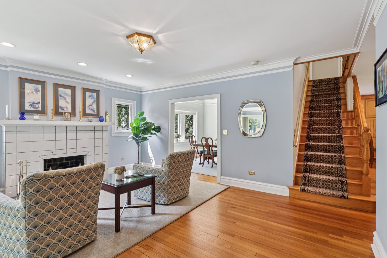 Evanston, Illinois, 60201, United States, 4 Bedrooms Bedrooms, ,4 BathroomsBathrooms,Residential,For Sale,1941847