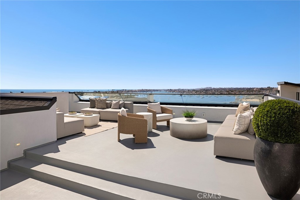 Corona del Mar, California, 92625, United States, 4 Bedrooms Bedrooms, ,5 BathroomsBathrooms,Residential,For Sale,1903462