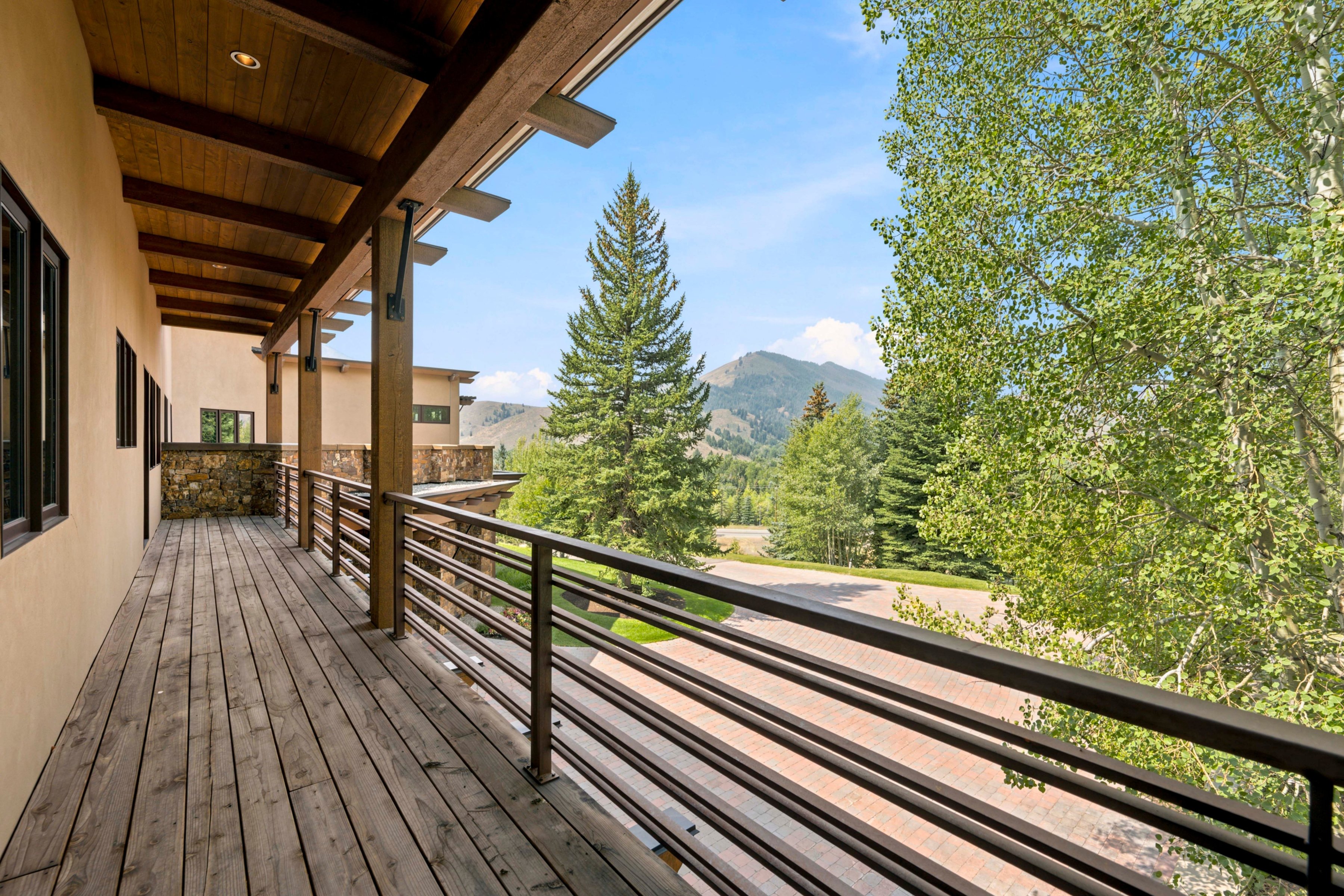  Nothing Compares to an Exquisite Bigwood Residence - 物件實景