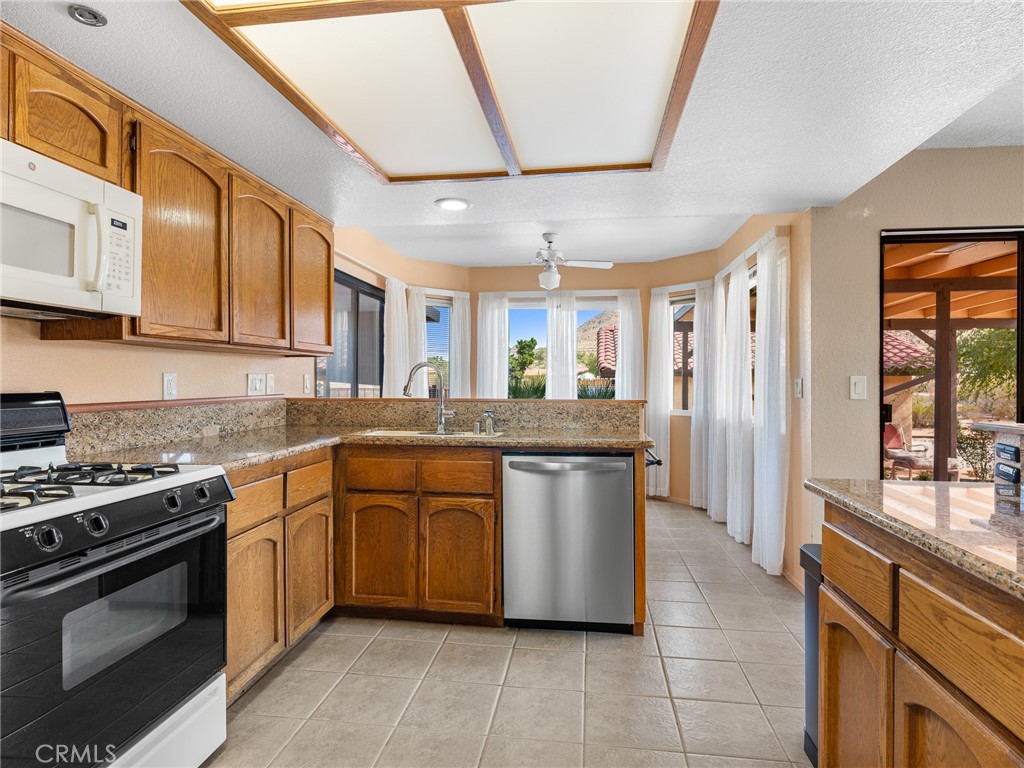 Apple Valley, California, 92307, United States, 3 Bedrooms Bedrooms, ,3 BathroomsBathrooms,Residential,For Sale,1954812