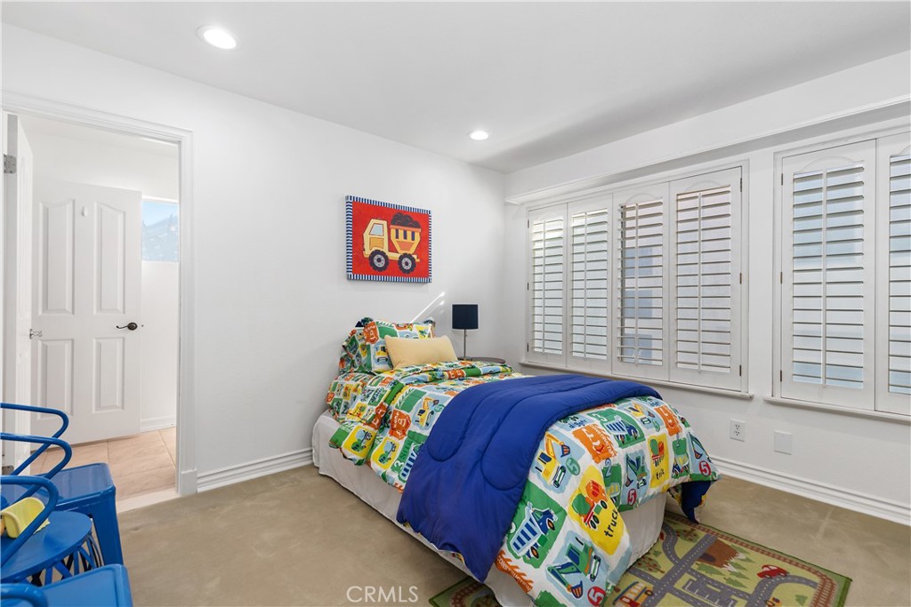 Long Beach, California, 90803, United States, 3 Bedrooms Bedrooms, ,3 BathroomsBathrooms,Residential,For Sale,1989113