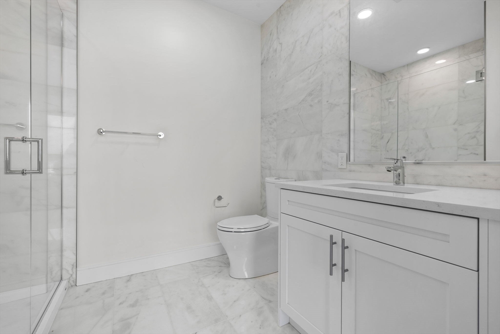 Boston, Massachusetts, 02128, United States, 2 Bedrooms Bedrooms, ,2 BathroomsBathrooms,Residential,For Sale,1942653