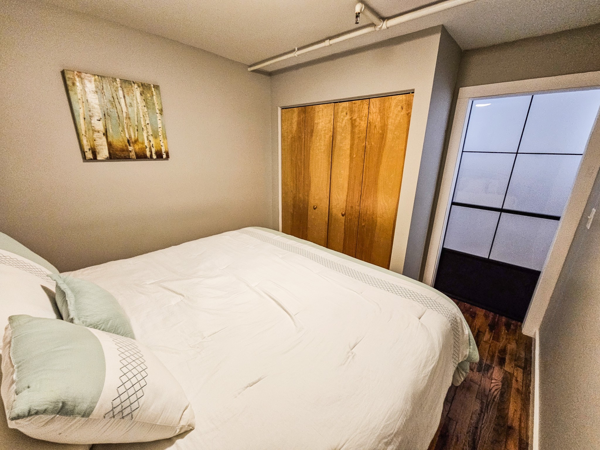 Nashville, Tennessee, 37219, United States, 2 Bedrooms Bedrooms, ,2 BathroomsBathrooms,Residential,For Sale,1743345