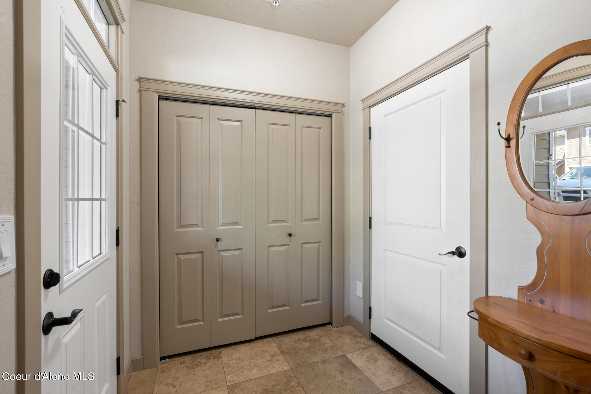 Coeur d'Alene, Idaho, 83814, United States, 3 Bedrooms Bedrooms, ,3 BathroomsBathrooms,Residential,For Sale,1936961