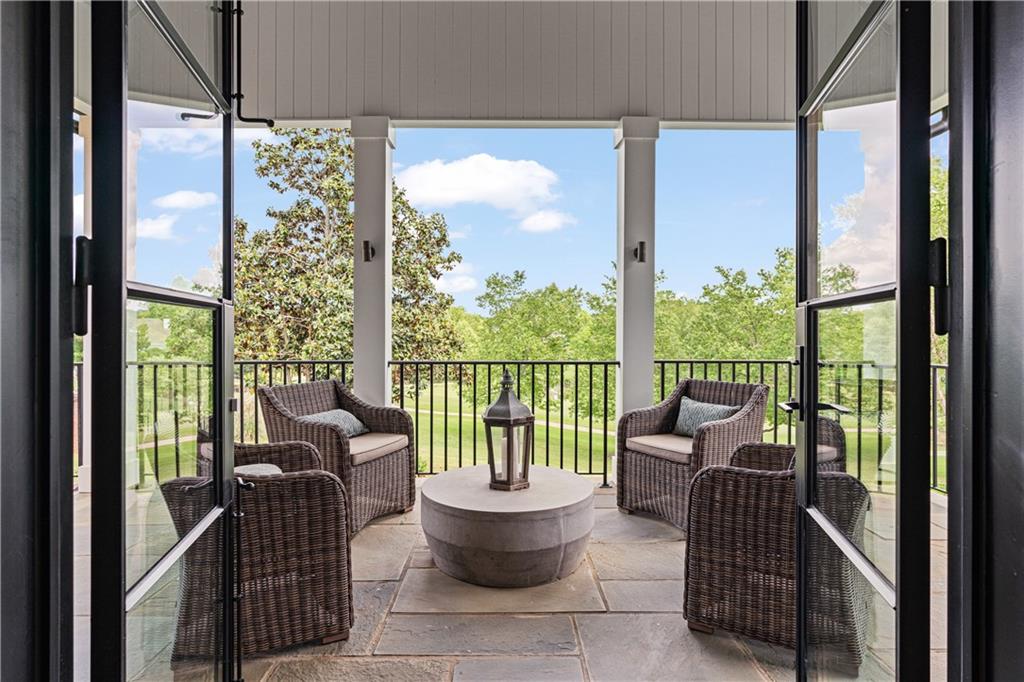 Suwanee, Georgia, 30024, United States, 5 Bedrooms Bedrooms, ,6 BathroomsBathrooms,Residential,For Sale,1822969