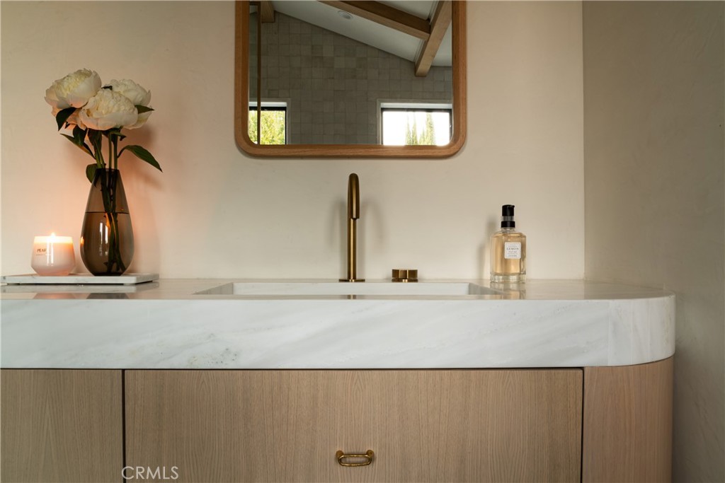 Sherman Oaks, California, 91423, United States, 6 Bedrooms Bedrooms, ,7 BathroomsBathrooms,Residential,For Sale,1990929