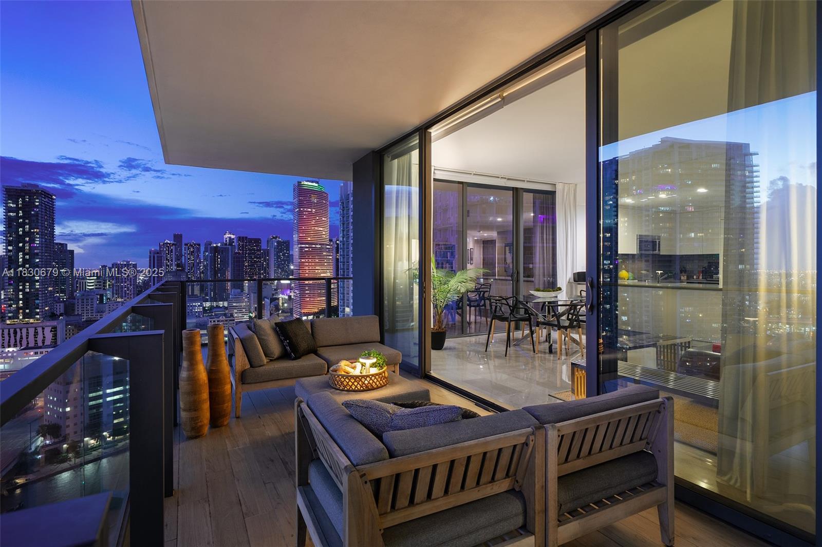 Miami, Florida, 33131, United States, 2 Bedrooms Bedrooms, ,3 BathroomsBathrooms,Residential,For Sale,1877459