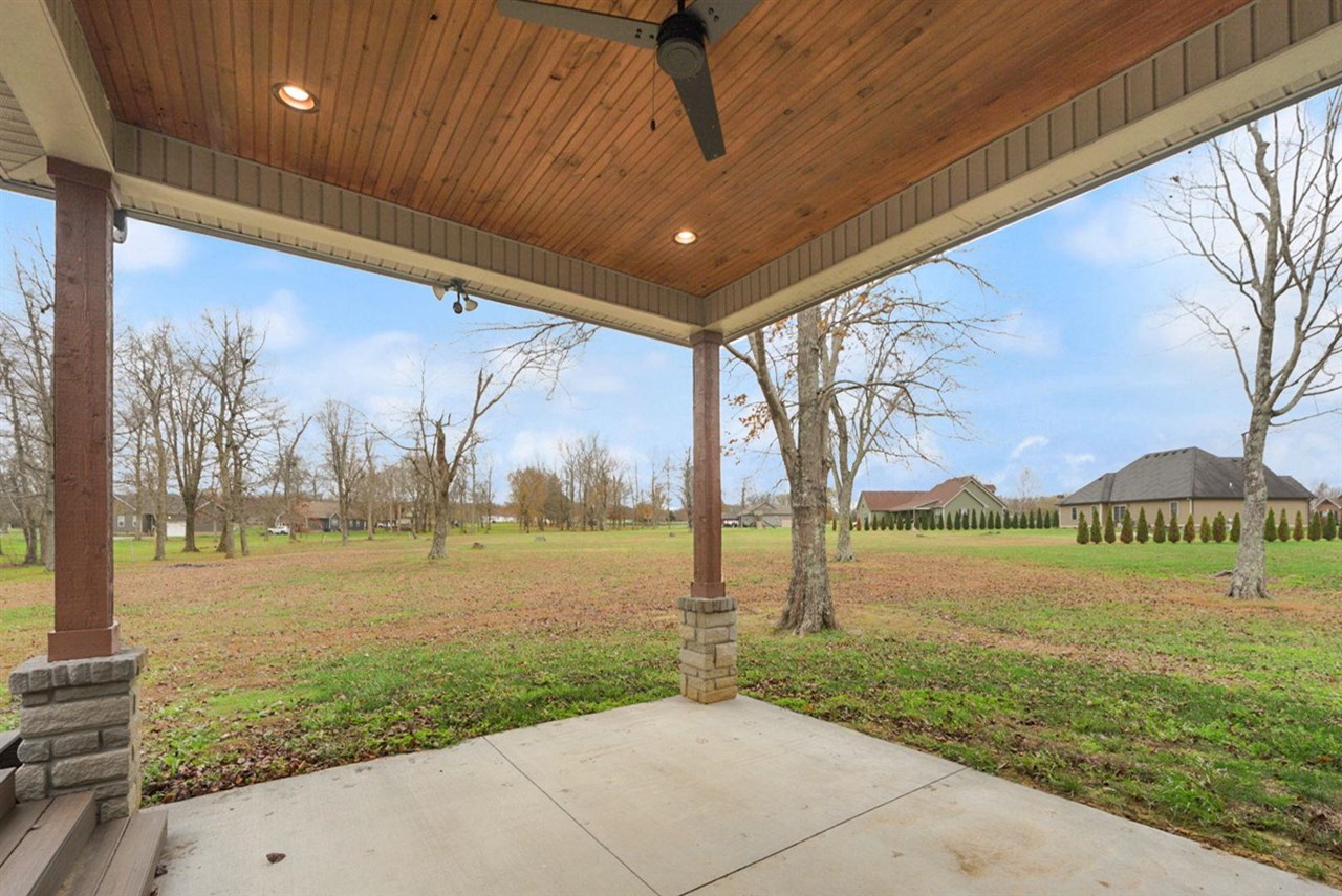 Smiths Grove, Kentucky, 42171, United States, 4 Bedrooms Bedrooms, ,3 BathroomsBathrooms,Residential,For Sale,1901805