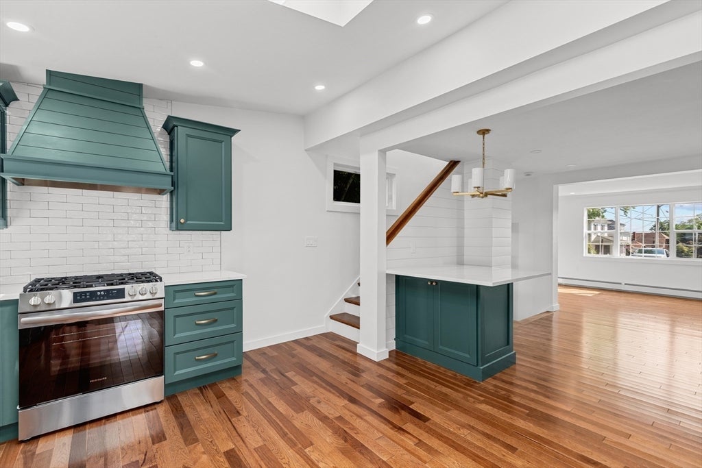 Plymouth, Massachusetts, 02360, United States, 4 Bedrooms Bedrooms, ,4 BathroomsBathrooms,Residential,For Sale,1981887