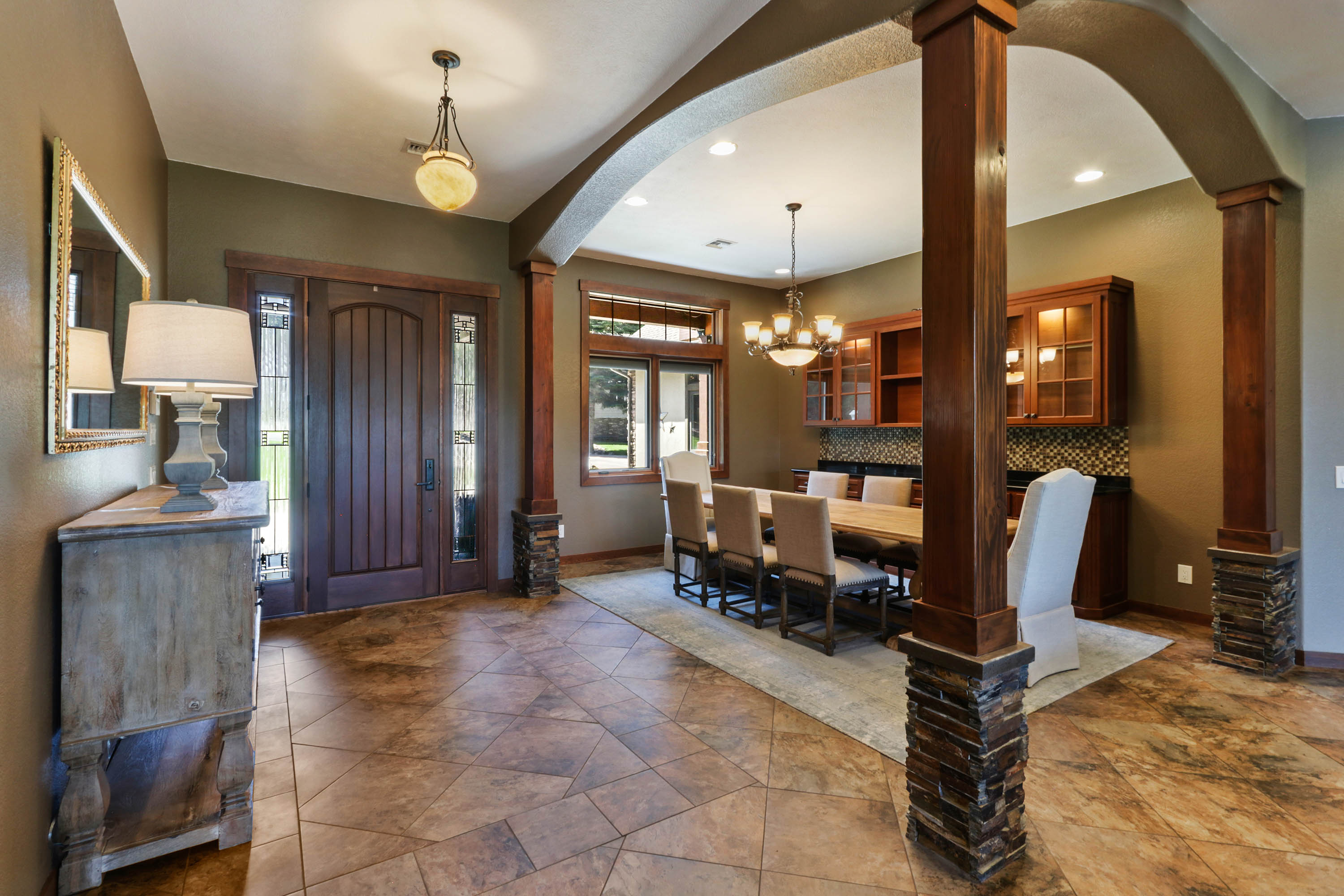 Priest River, Idaho, 83856, United States, 4 Bedrooms Bedrooms, ,5 BathroomsBathrooms,Residential,For Sale,1921614