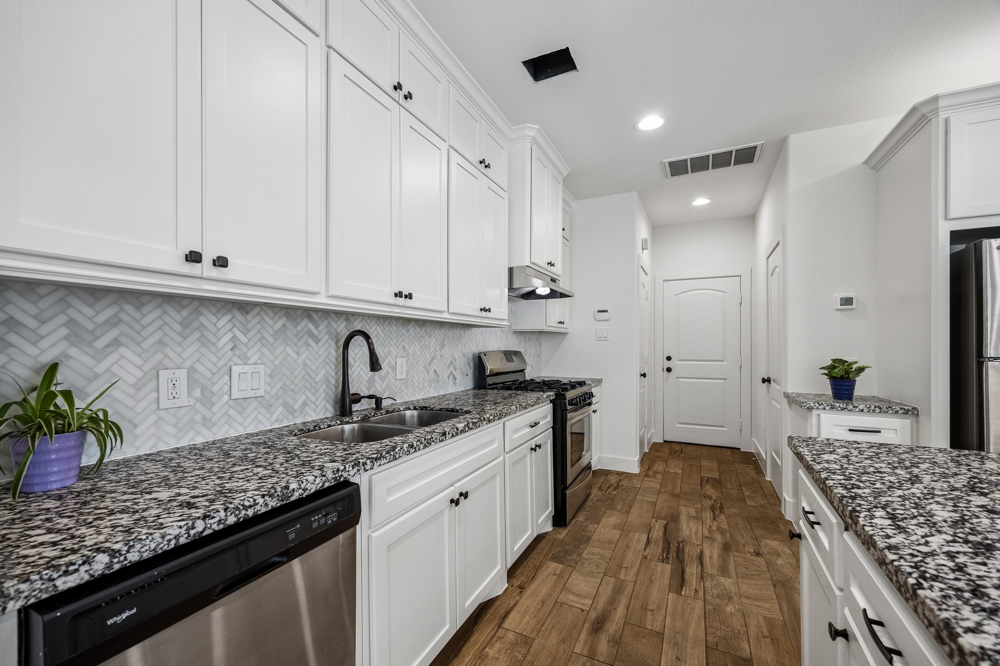  3605 Billingsley Street A - 物件實景