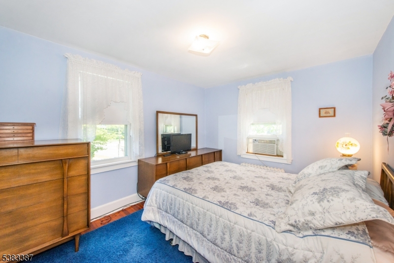 Verona Twp., New Jersey, 07044, United States, 3 Bedrooms Bedrooms, ,2 BathroomsBathrooms,Residential,For Sale,1961647