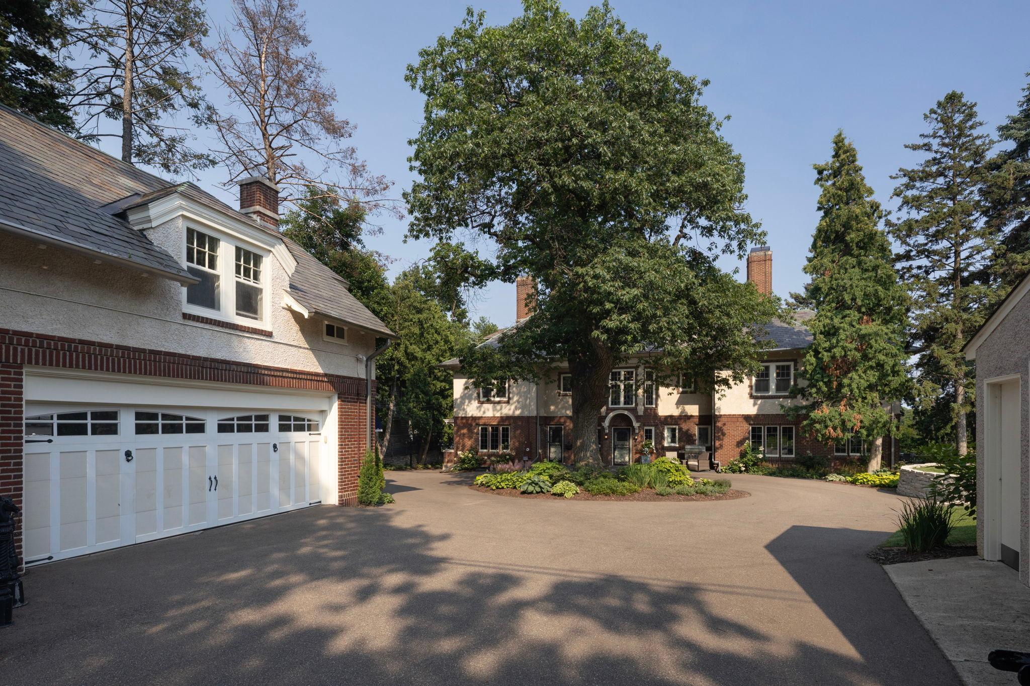 Minneapolis, Minnesota, 55416, United States, 5 Bedrooms Bedrooms, ,4 BathroomsBathrooms,Residential,For Sale,1907666