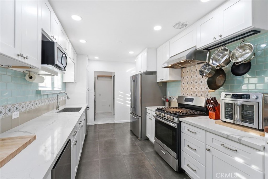 Riverside, California, 92507, United States, 2 Bedrooms Bedrooms, ,1 BathroomBathrooms,Residential,For Sale,1987863