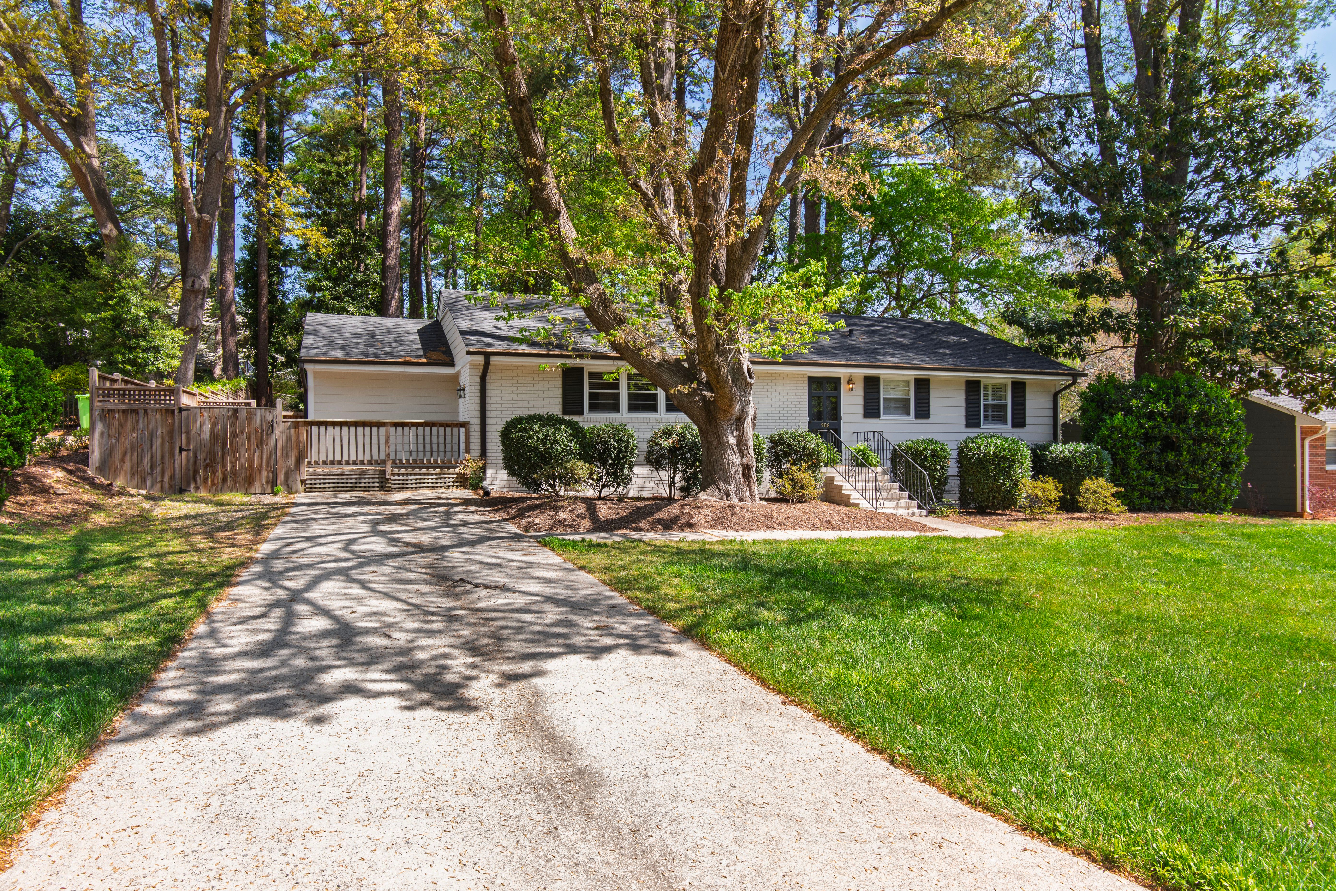  908 Brookwood Drive, Raleigh, NC, 27607 - 物件實景