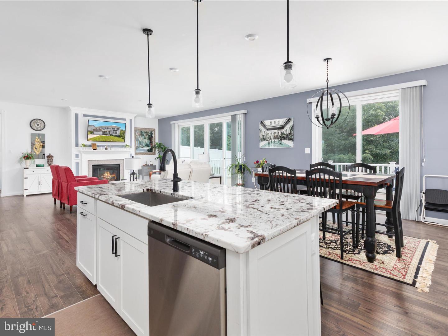 Winchester, Virginia, 22602, United States, 5 Bedrooms Bedrooms, ,5 BathroomsBathrooms,Residential,For Sale,1913787