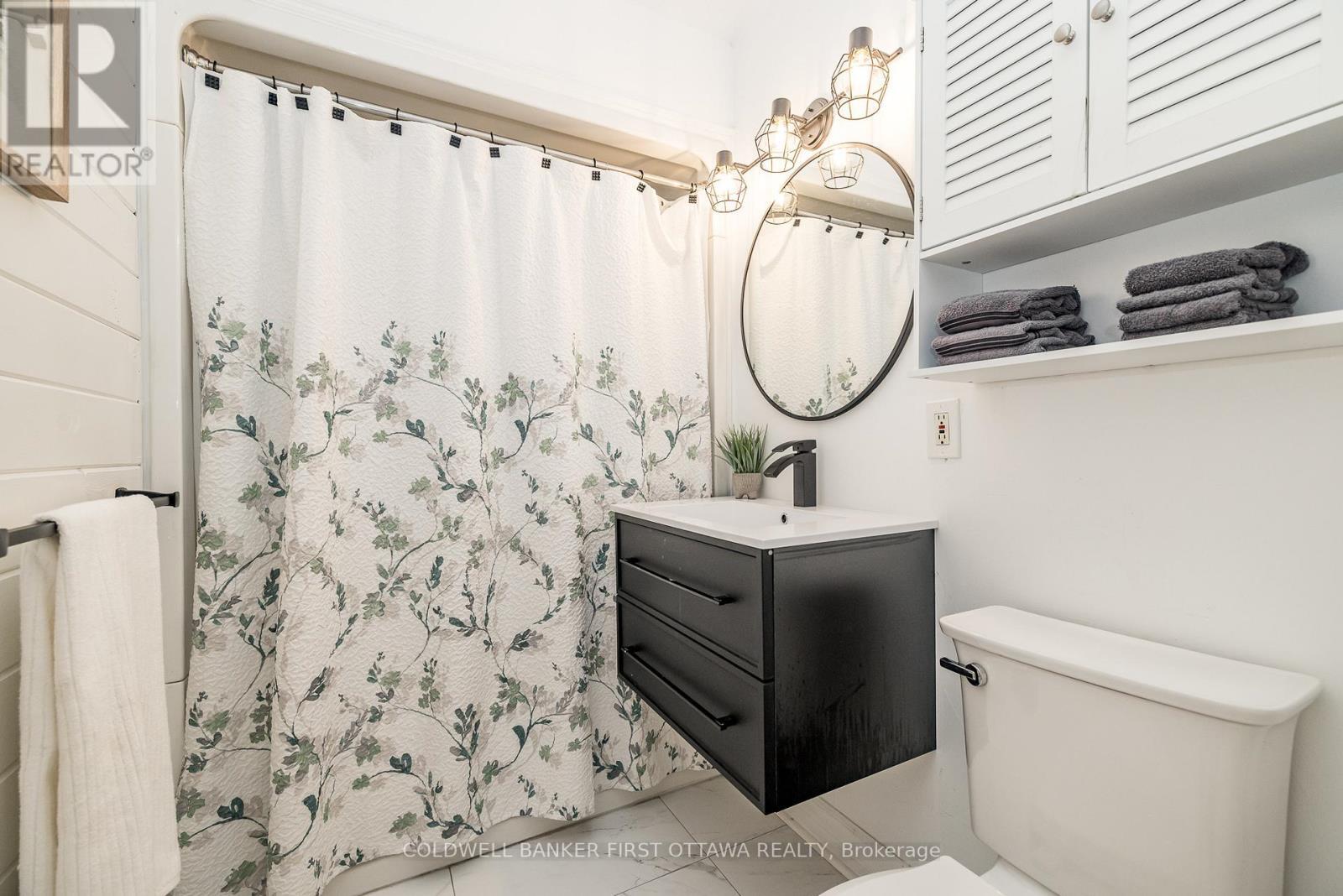 STITTSVILLE, Ontario, K2S 1P8, CA, 2 Bedrooms Bedrooms, ,1 BathroomBathrooms,Residential,For Sale,1907664