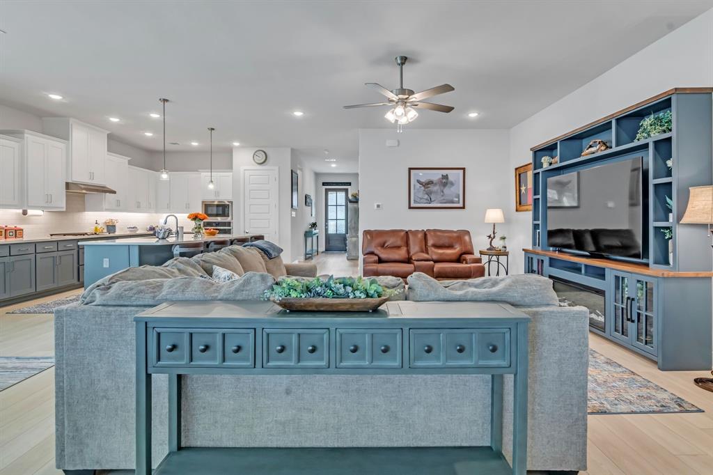 Arlington, Texas, 76005, United States, 3 Bedrooms Bedrooms, ,2 BathroomsBathrooms,Residential,For Sale,1902792