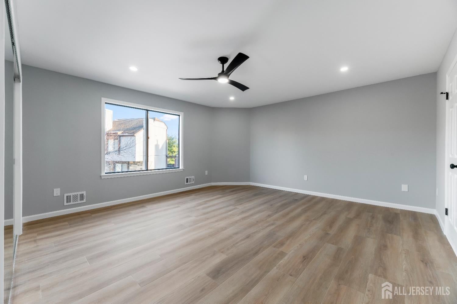 Old Bridge, New Jersey, 08857, United States, 3 Bedrooms Bedrooms, ,3 BathroomsBathrooms,Residential,For Sale,2010346