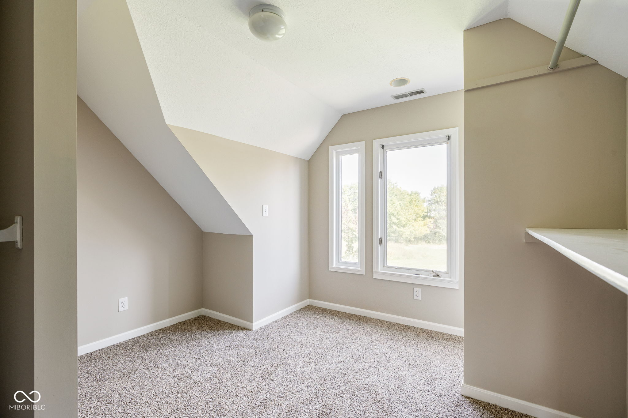 Fairland, Indiana, 46126, United States, 5 Bedrooms Bedrooms, ,4 BathroomsBathrooms,Residential,For Sale,1976010