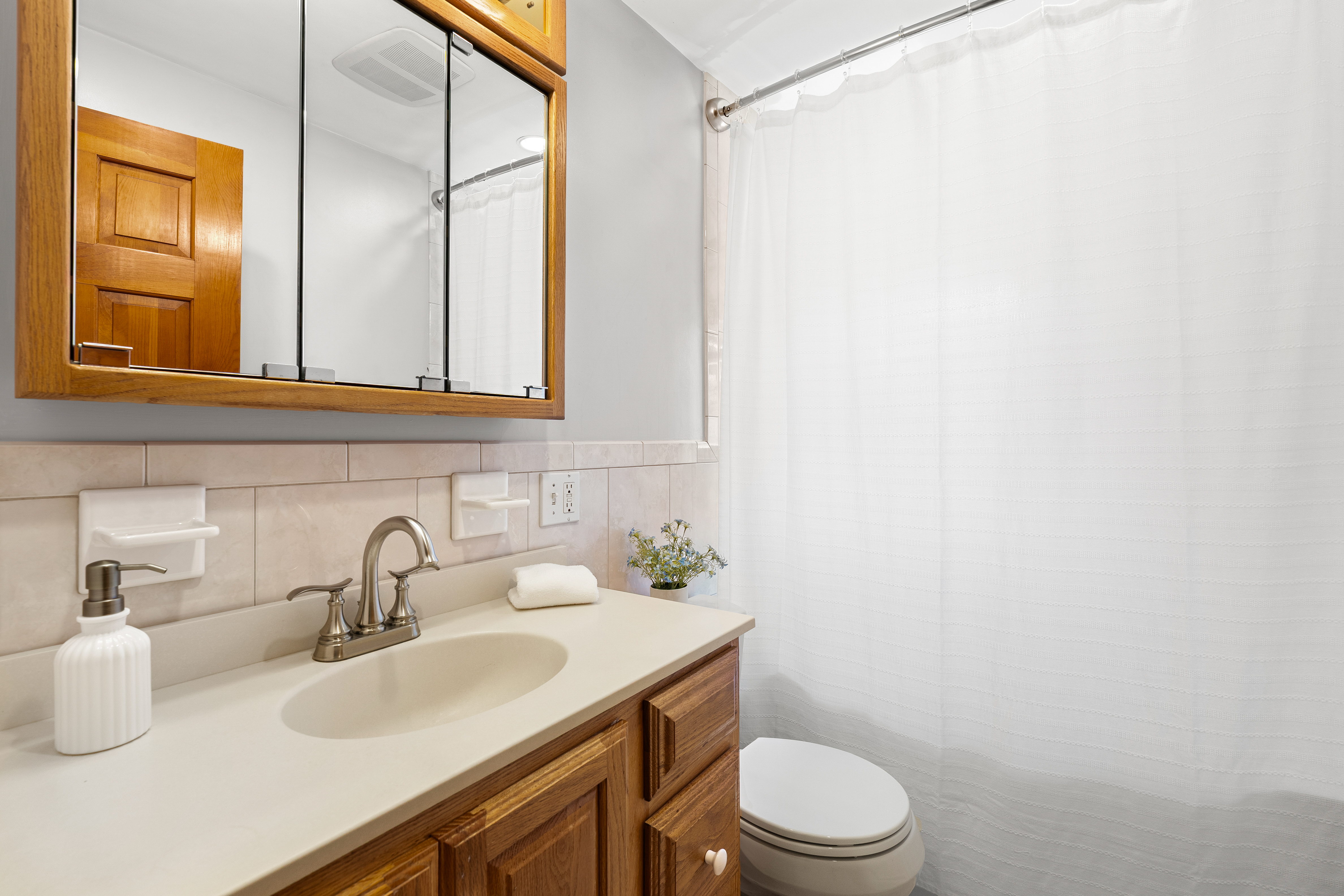  26 Lawrence Lane, Arlington, MA, 02474 - 物件實景