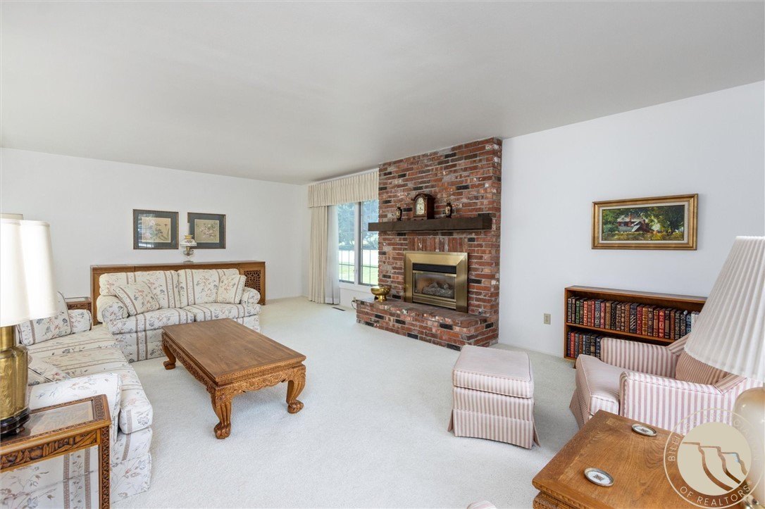 Billings, Montana, 59102, United States, 4 Bedrooms Bedrooms, ,4 BathroomsBathrooms,Residential,For Sale,1980371