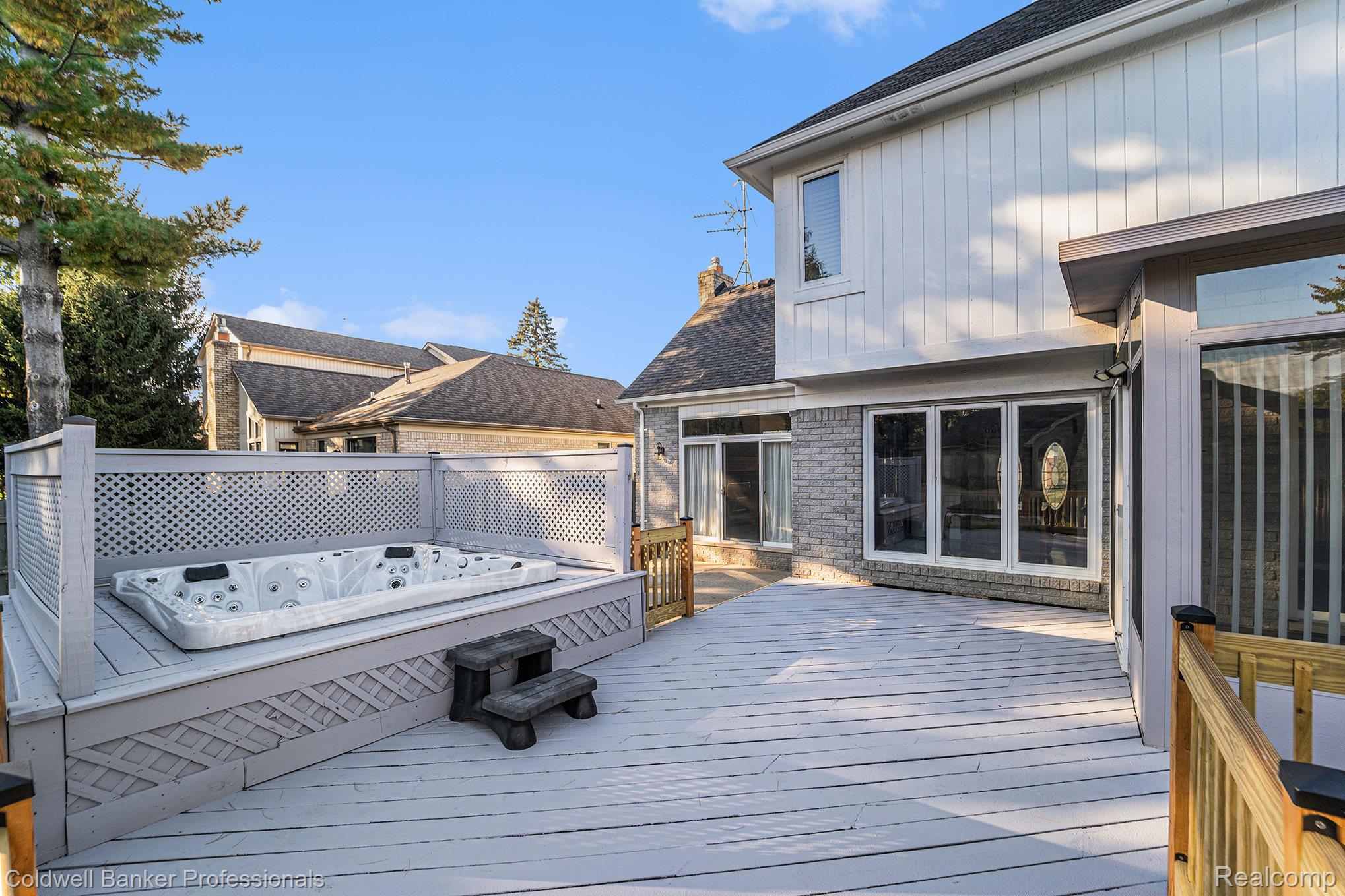 ShelbyTwp, Michigan, 48315, United States, 3 Bedrooms Bedrooms, ,4 BathroomsBathrooms,Residential,For Sale,1967840