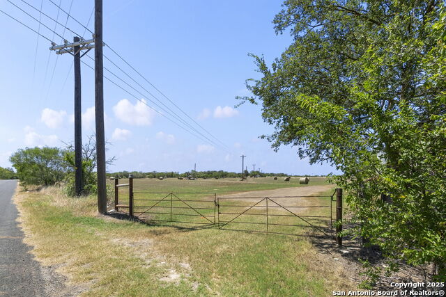 Jourdanton, Texas, 78026, United States, ,Residential,For Sale,1908702