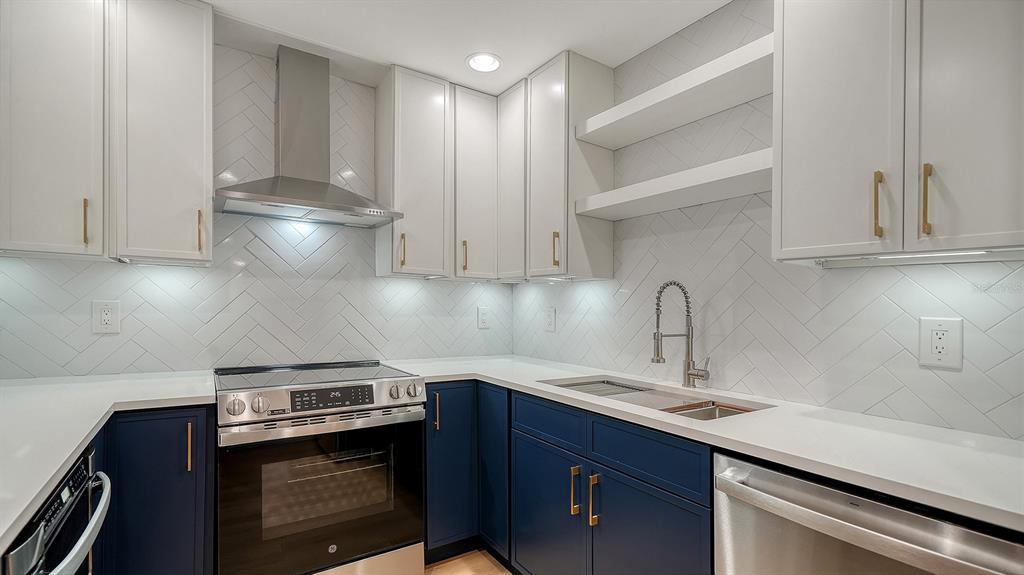 Sarasota, Florida, 34231, United States, 3 Bedrooms Bedrooms, ,2 BathroomsBathrooms,Residential,For Sale,1986536