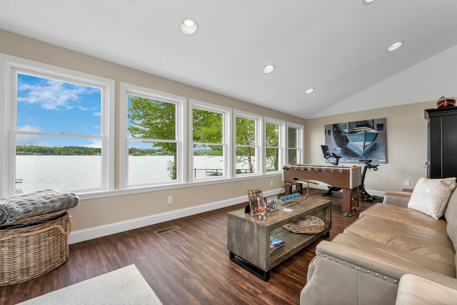 Laconia, New Hampshire, 03246, United States, 5 Bedrooms Bedrooms, ,3 BathroomsBathrooms,Residential,For Sale,1826870